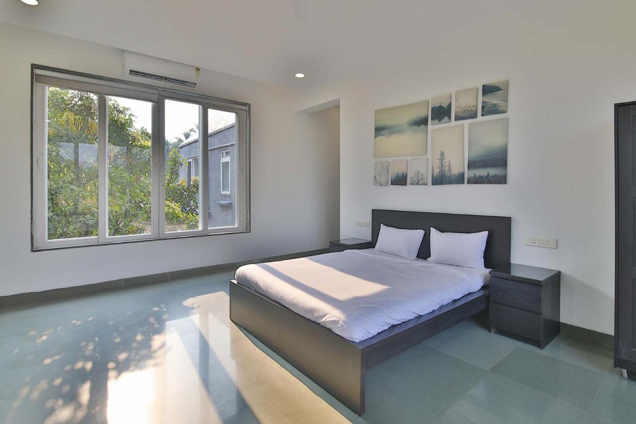 Twilight Grove By Stayvista - Pool- View Villa With Manicured Lawn, Contemporary Interiors & Home Theatre Karjat Eksteriør bilde