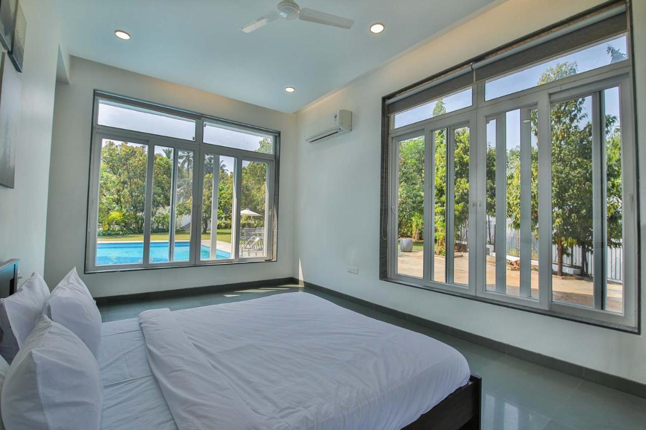 Twilight Grove By Stayvista - Pool- View Villa With Manicured Lawn, Contemporary Interiors & Home Theatre Karjat Eksteriør bilde